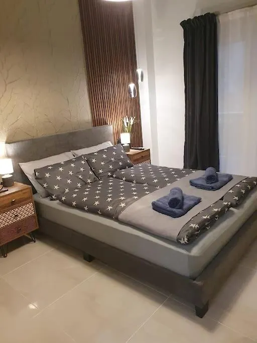 Pleasantstay City Appartement contacts